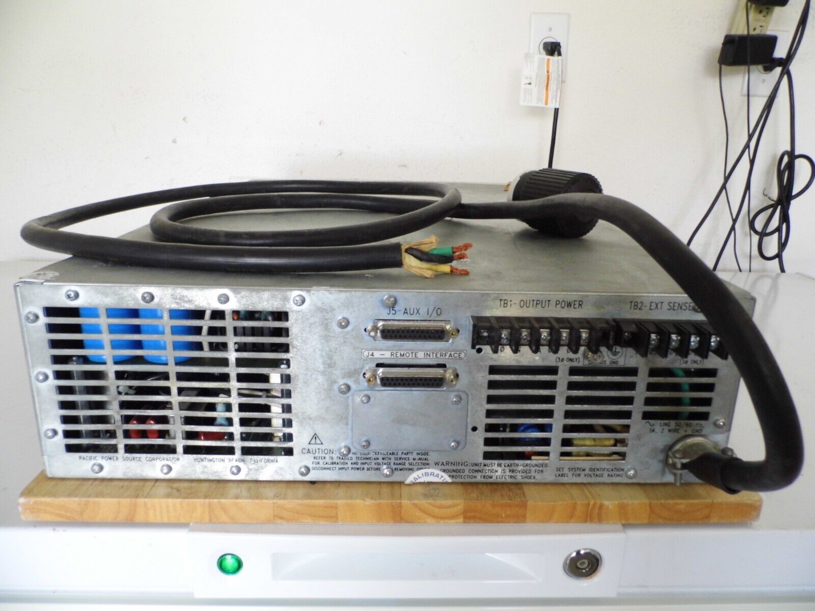 Pacific Power Source 115-ASXT-UPC1M AC Source **works but needs calibration** Pacific Power Source 115-ASXT-UPC1M AC Source **works but needs calibration**